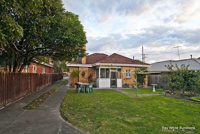 38 Locksley Avenue, RESERVOIR VIC 3073, Reservoir - Thumbnail 5