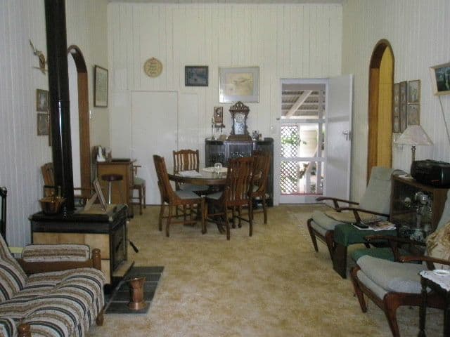 26 - 28  Main, PITTSWORTH QLD 4356, Pittsworth - Thumbnail 2
