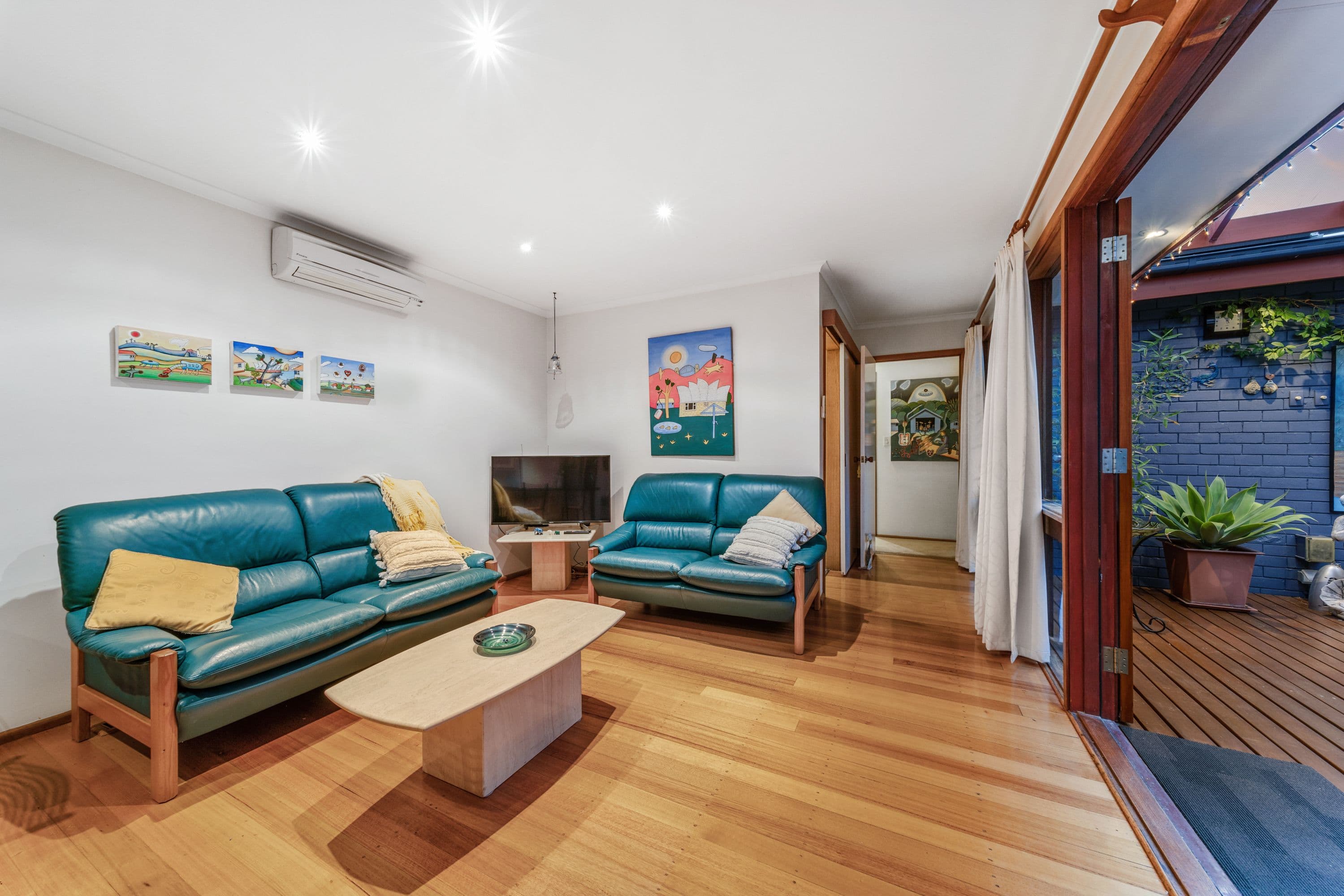 5 McKeahnie Street, Weetangera ACT 2614, Weetangera - Thumbnail 7