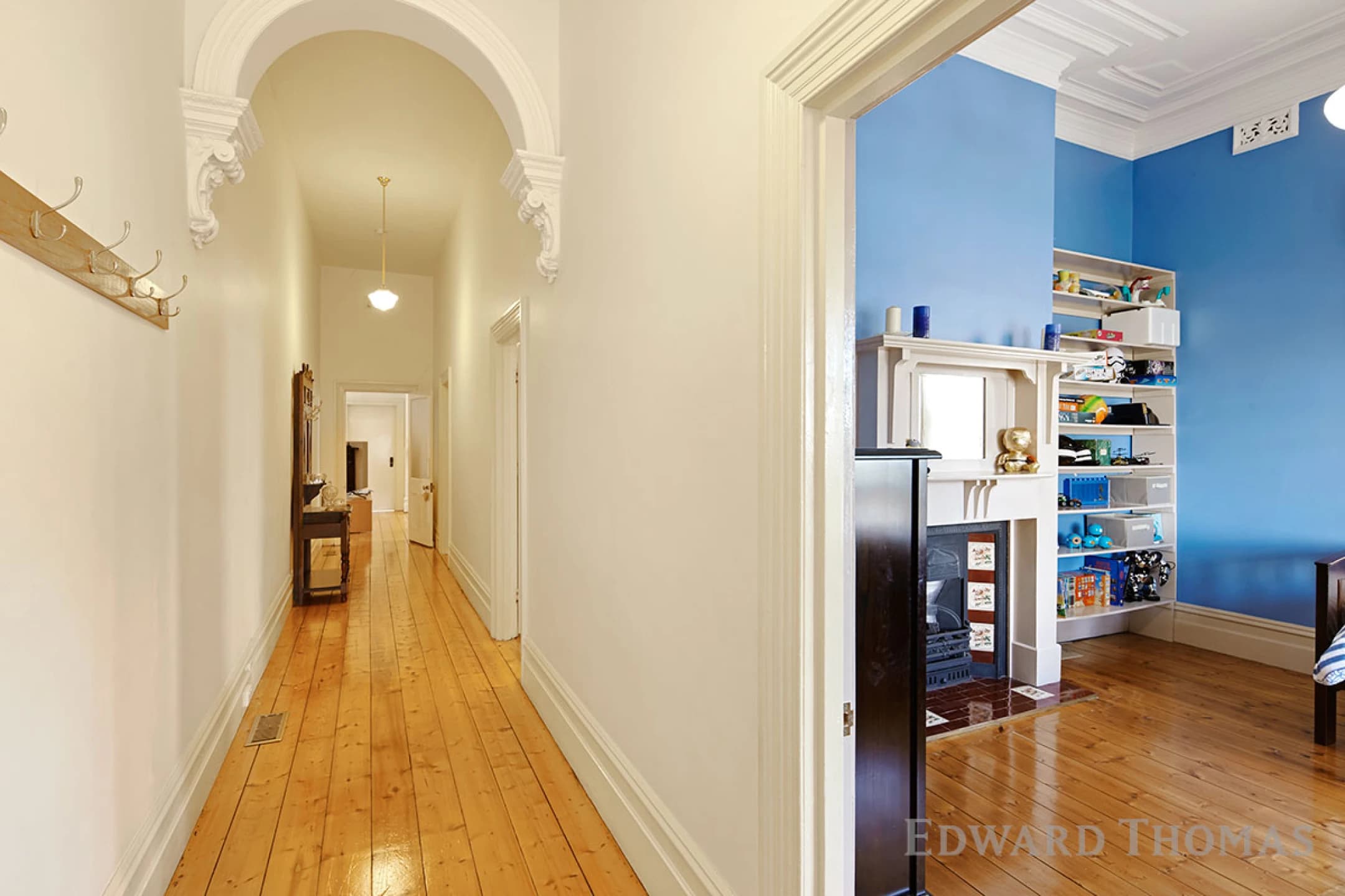 42 McCracken Street, Kensington VIC 3031, Kensington - Thumbnail 2