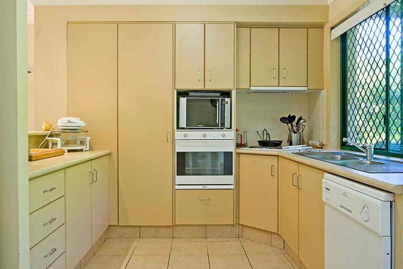 100 Morala Avenue, RUNAWAY BAY QLD 4216, Runaway Bay - Thumbnail 6