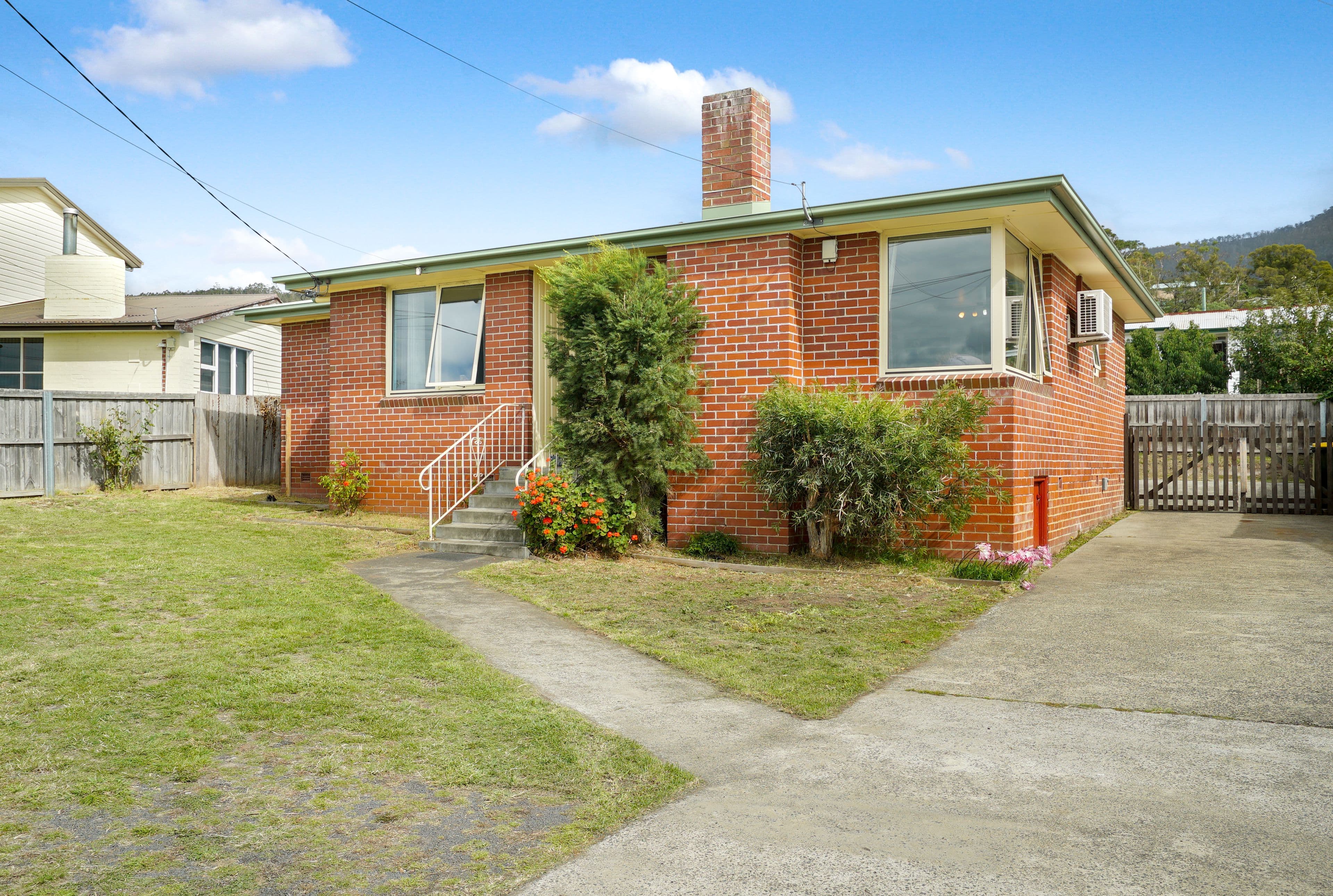16 Adelphi Road, Claremont TAS 7011, Claremont - Thumbnail 2