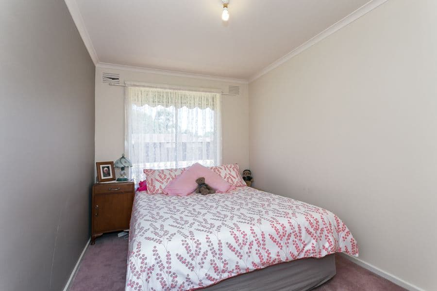 8 Riddle Drive, MELTON VIC 3337, Melton - Thumbnail 7