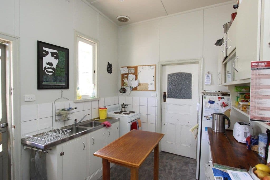 9 Mackay Street, EAST BENDIGO VIC 3550, East Bendigo - Thumbnail 2
