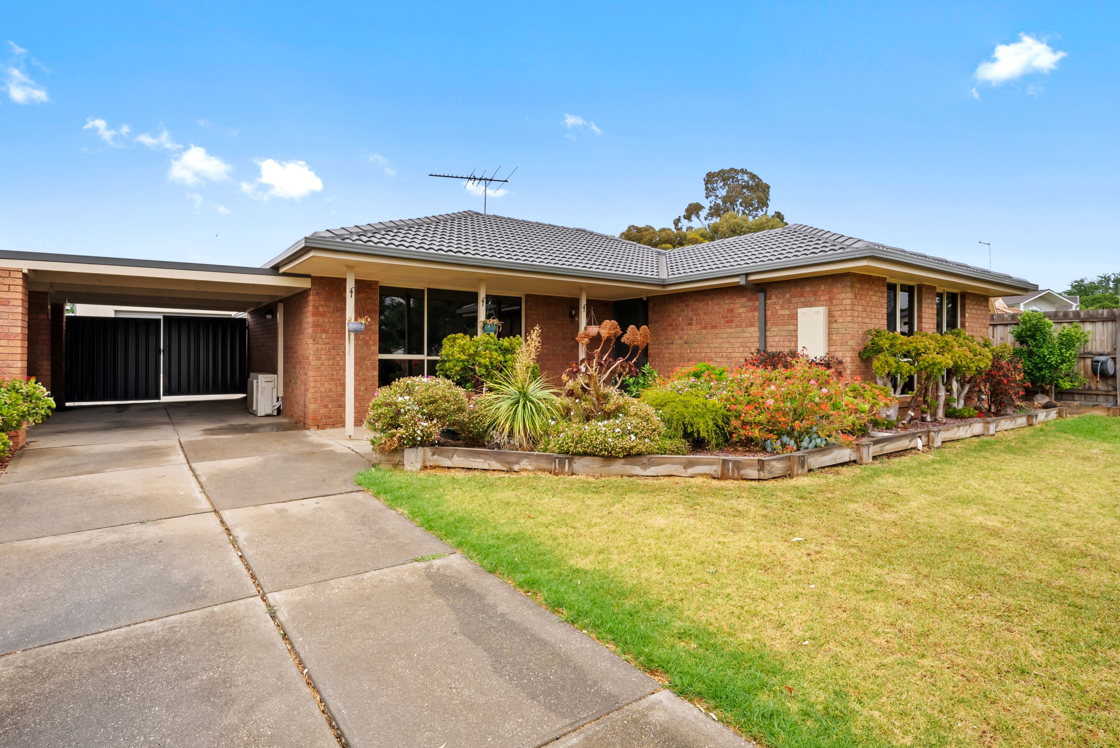 43 Clifton Drive, Bacchus Marsh VIC 3340, Bacchus Marsh - Image 1