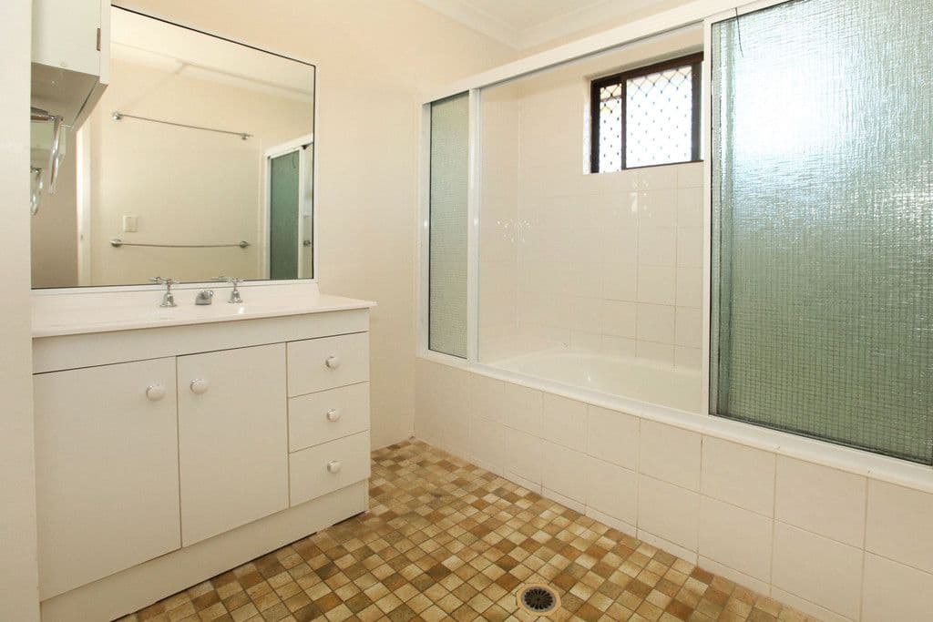 77 Yolanda Drive, ANNANDALE QLD 4814, Annandale - Thumbnail 5