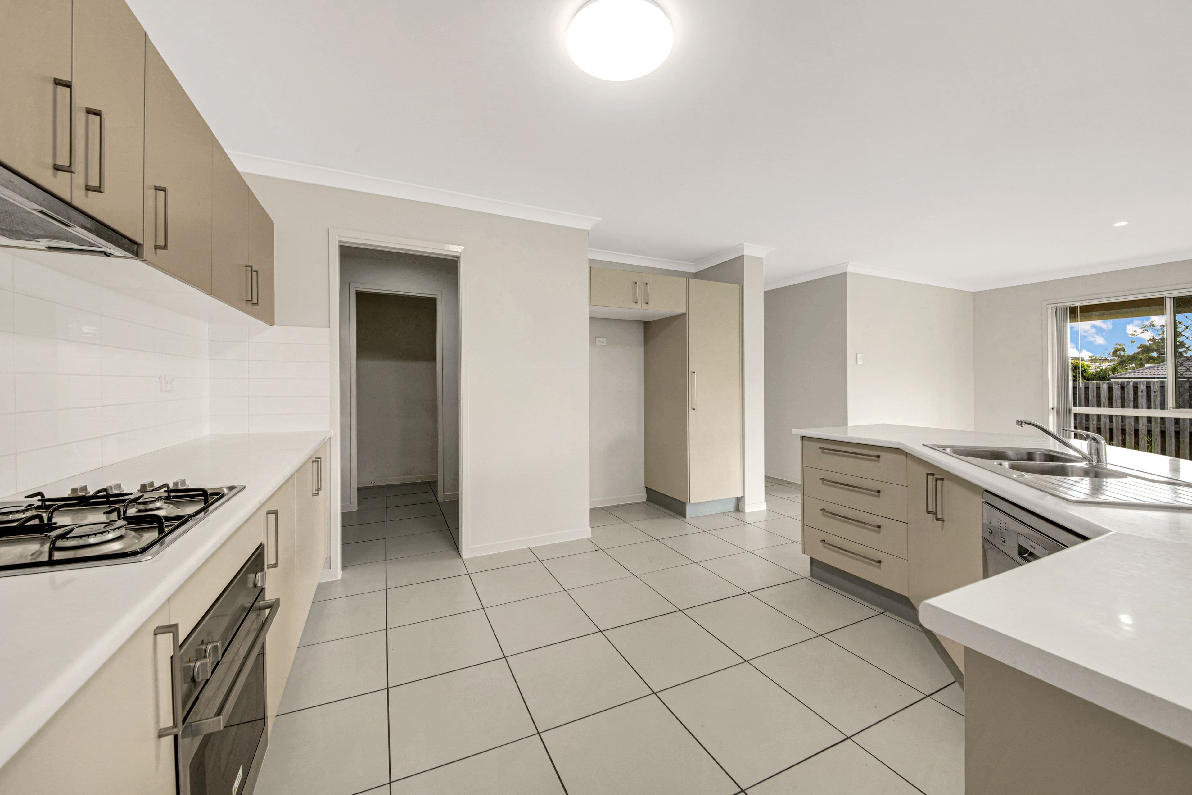 11 Bellbird Circuit, New Auckland QLD 4680, New Auckland - Thumbnail 4