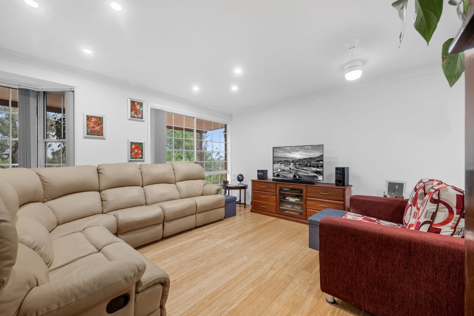 31 Minchinbury Terrace, Eschol Park NSW 2558, Eschol Park - Thumbnail 4