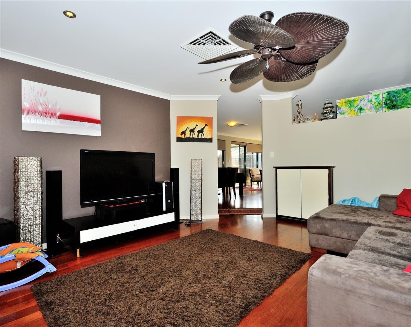 43 Larrawa Circle, ELLENBROOK WA 6069, Ellenbrook - Thumbnail 3
