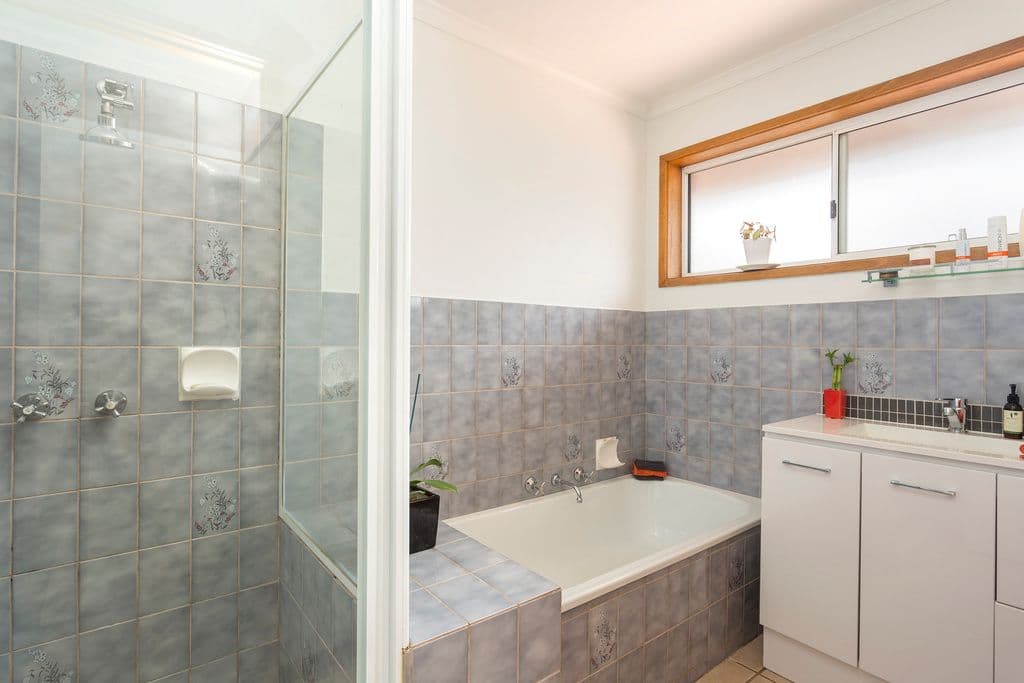 11 Homestead Drive, ST ALBANS PARK VIC 3219, St Albans Park - Thumbnail 8