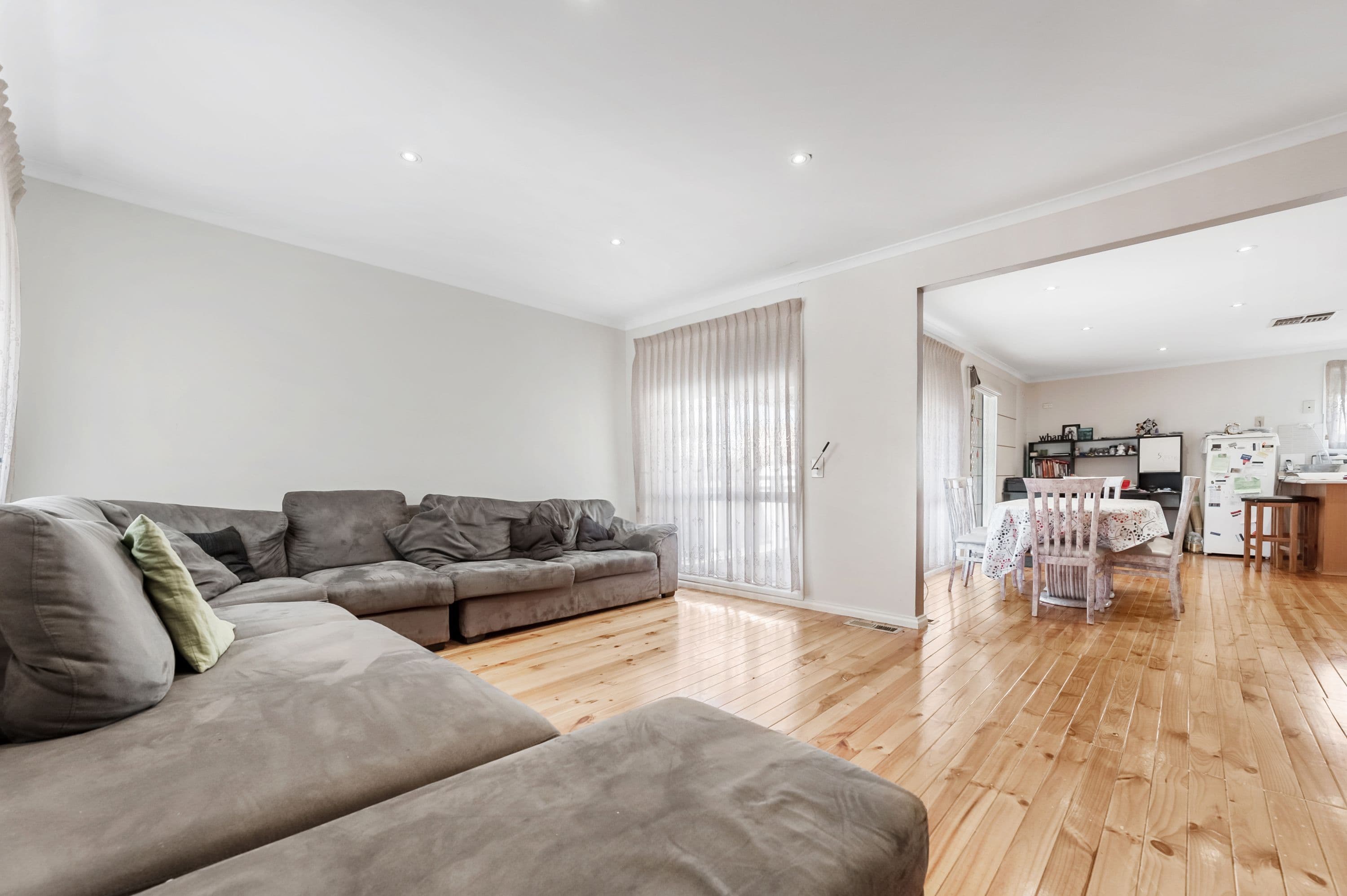 9 English Court, Kings Park VIC 3021, Kings Park - Thumbnail 2