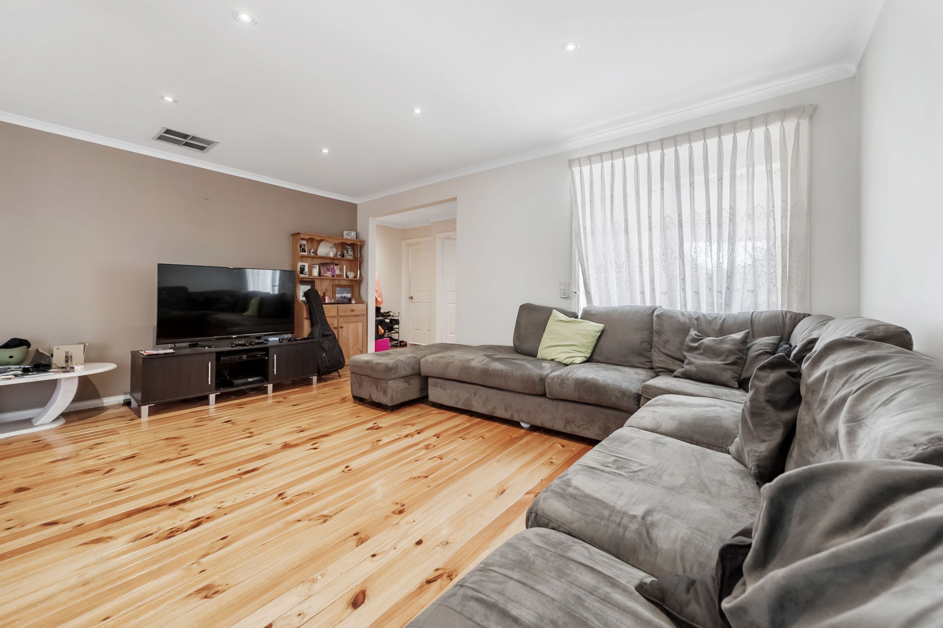 9 English Court, Kings Park VIC 3021, Kings Park - Thumbnail 3