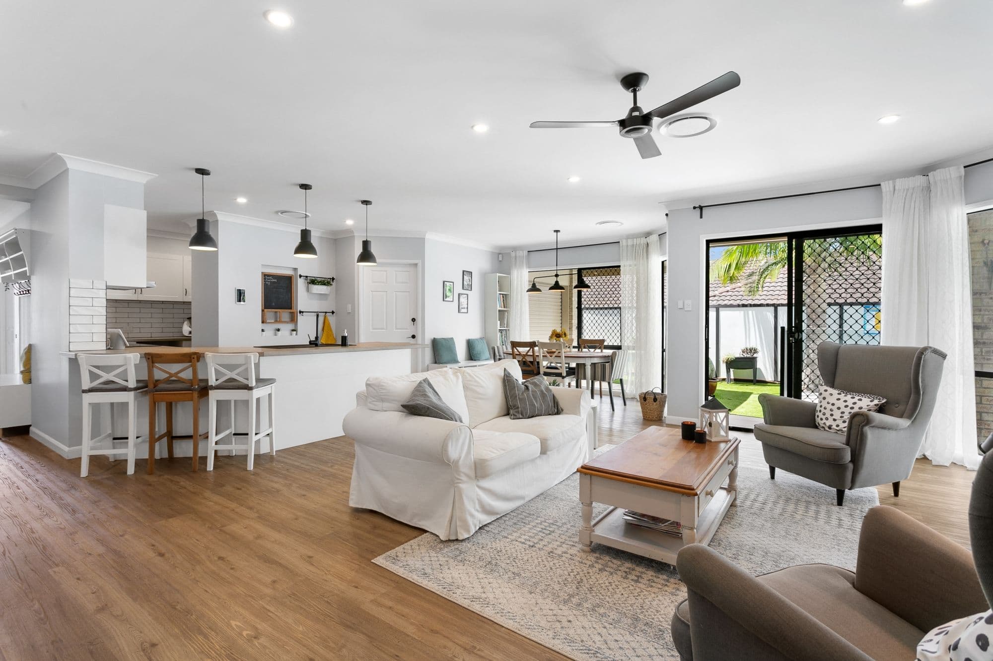 4 Peron Crescent, North Lakes QLD 4509, North Lakes - Thumbnail 2