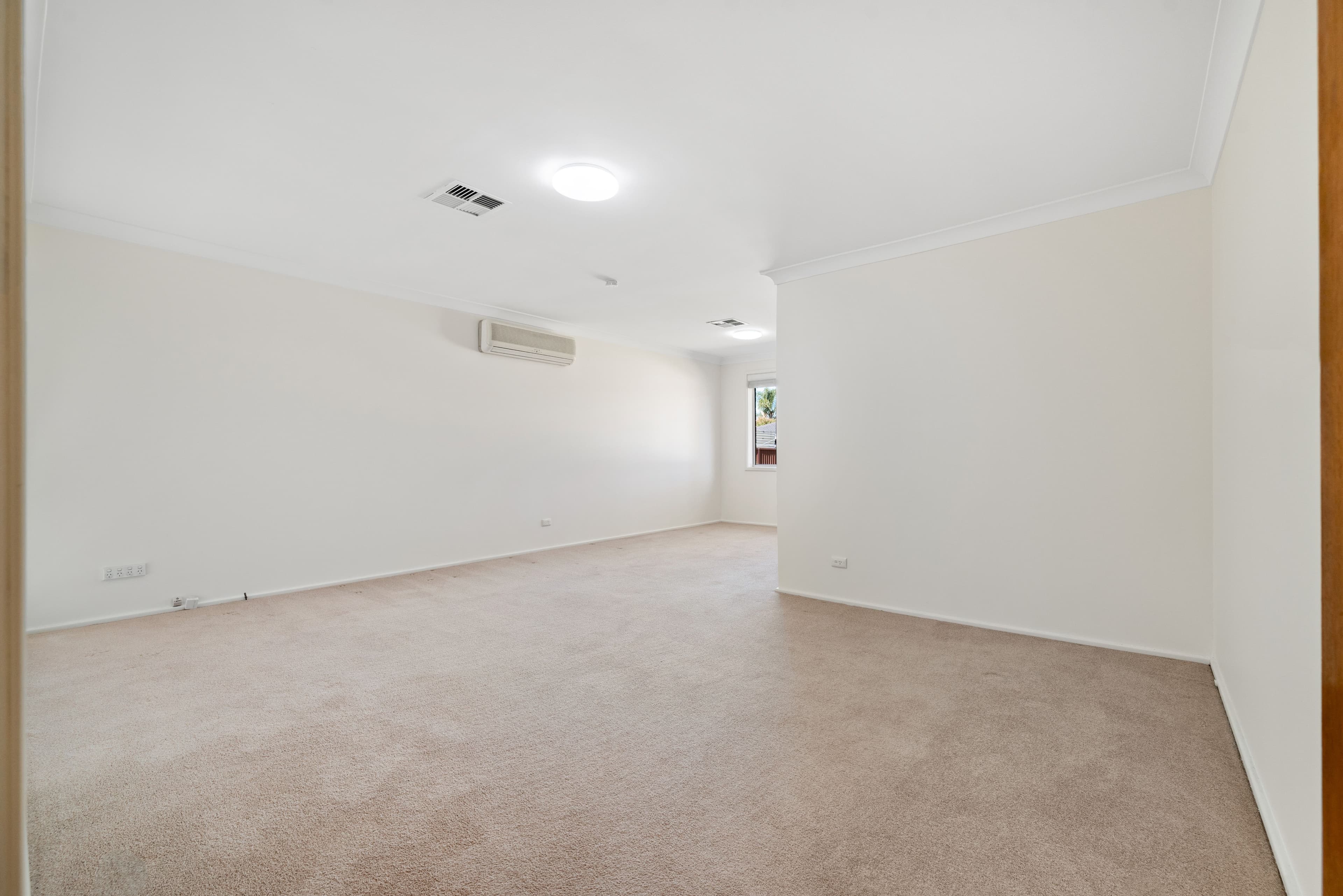 6 Edward Street, Macquarie Fields NSW 2564, Macquarie Fields - Thumbnail 2