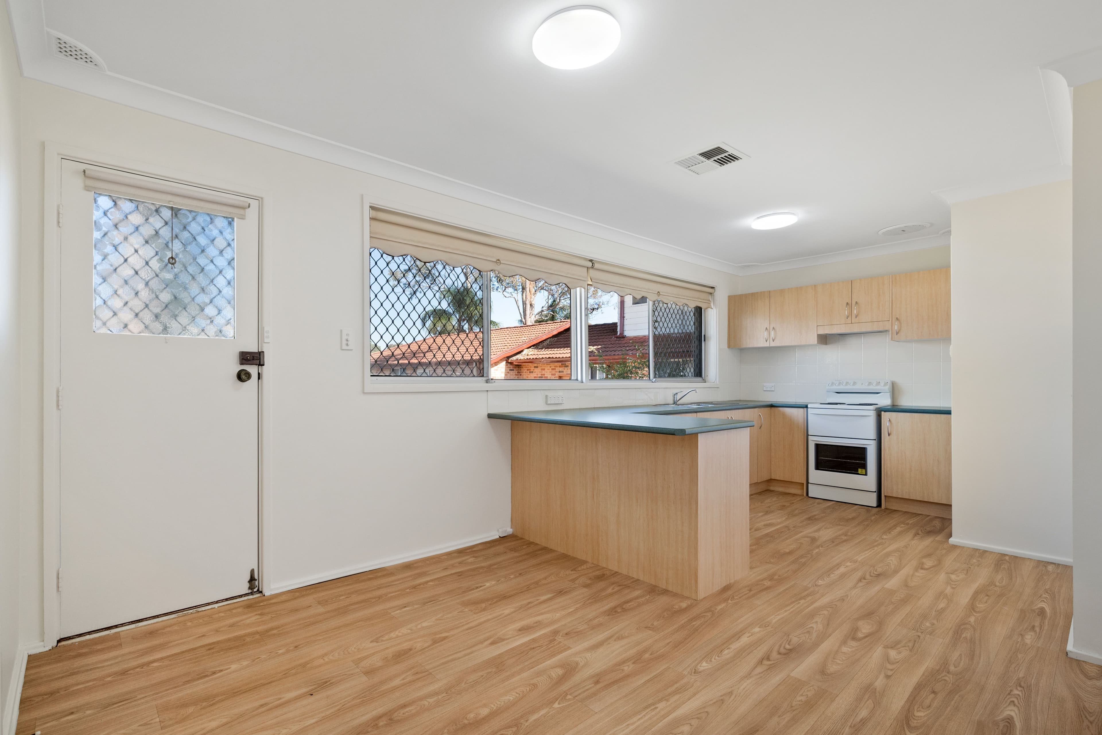 6 Edward Street, Macquarie Fields NSW 2564, Macquarie Fields - Thumbnail 5