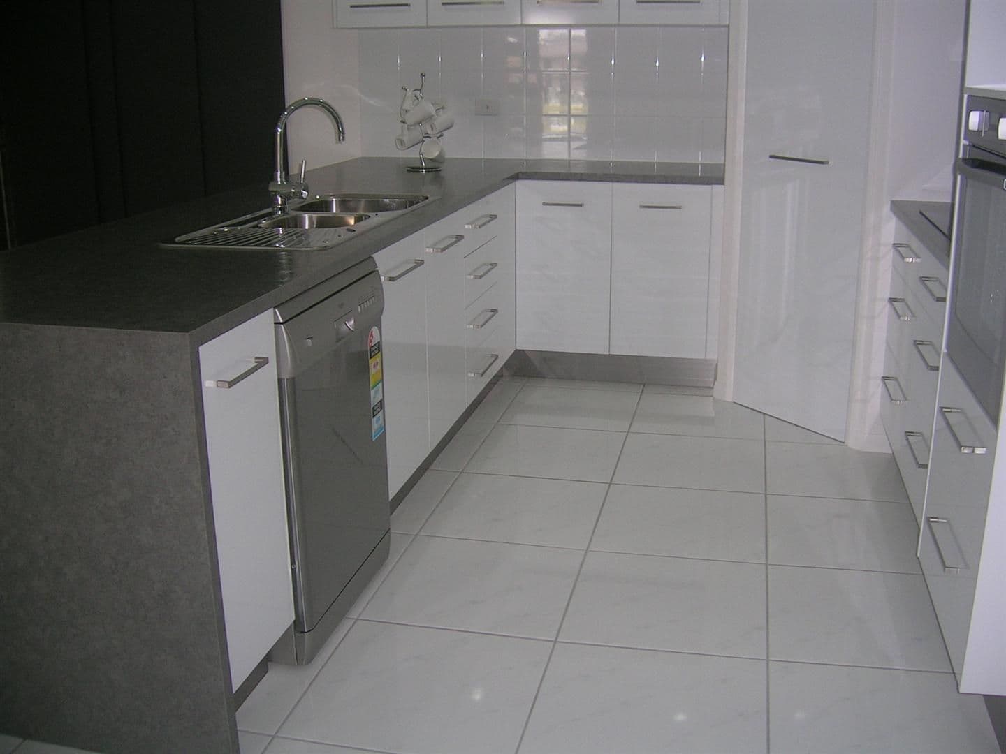 4 Thomas Street, GRACEMERE QLD 4702, Gracemere - Thumbnail 2