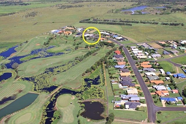 228 Barolin Esplanade, CORAL COVE QLD 4670, Coral Cove - Thumbnail 2