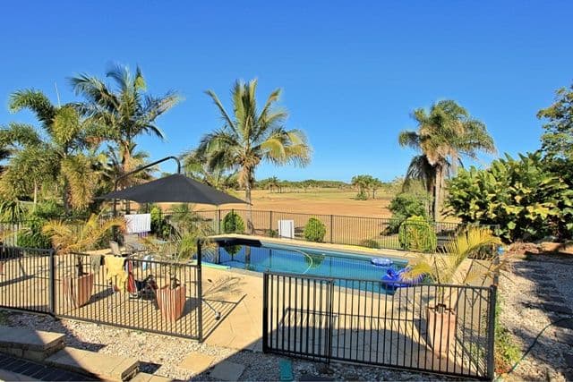 228 Barolin Esplanade, CORAL COVE QLD 4670, Coral Cove - Thumbnail 4