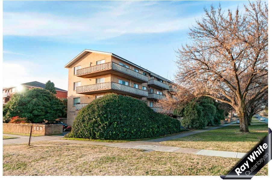 60 Trinculo Place, QUEANBEYAN NSW 2620, Queanbeyan East - Thumbnail 2