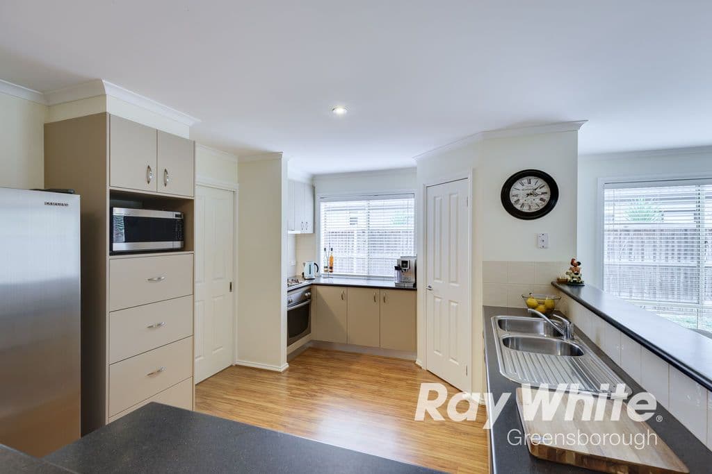 4 Montsalvat Street, Doreen VIC 3754, Doreen - Thumbnail 5