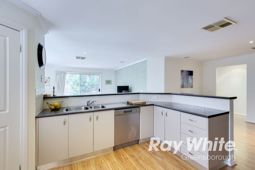 4 Montsalvat Street, Doreen VIC 3754, Doreen - Thumbnail 6