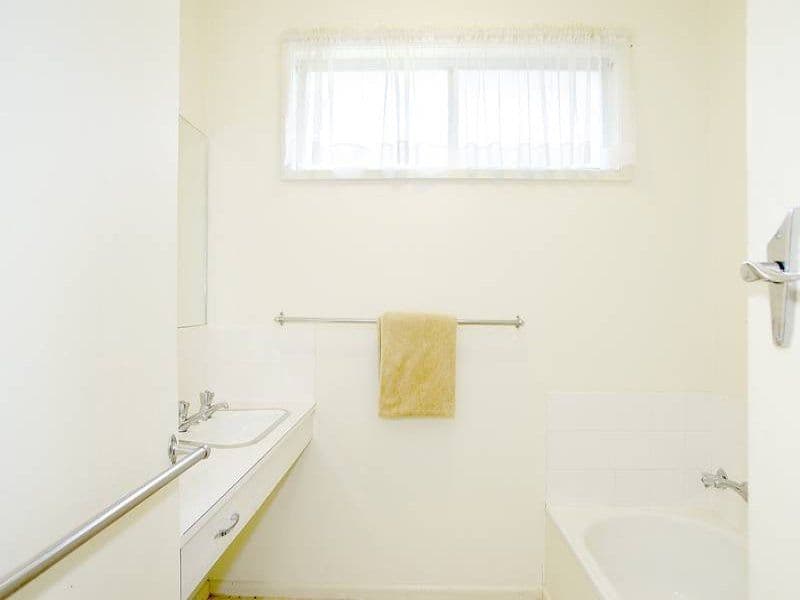 228 Roslyn Road, HIGHTON VIC 3216, Highton - Thumbnail 3