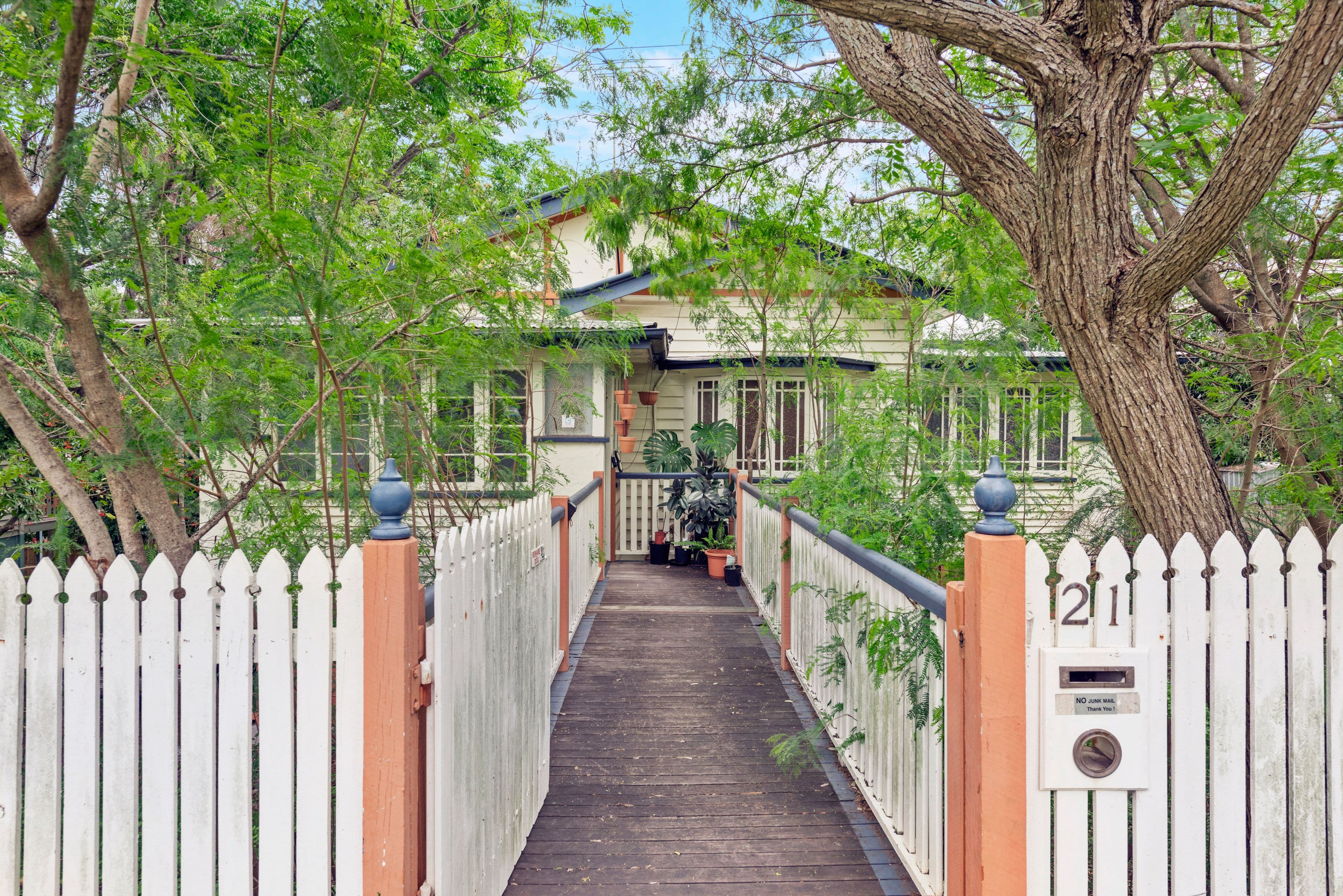 21 Boundary Road, Camp Hill QLD 4152, Camp Hill - Image 1