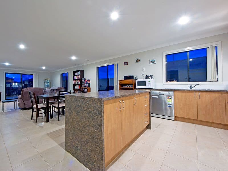 17 Crissa Street, TARNEIT VIC 3029, Tarneit - Thumbnail 6
