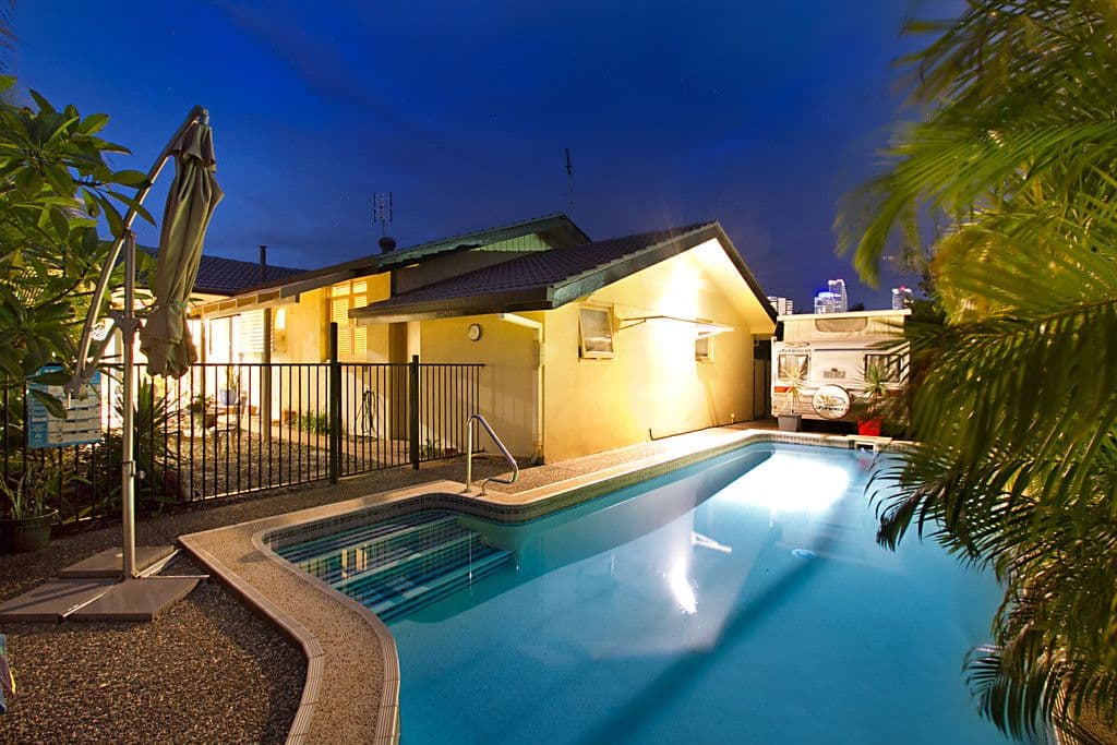 29 Ilkinia Avenue, Broadbeach Waters QLD 4218, Broadbeach Waters - Thumbnail 4