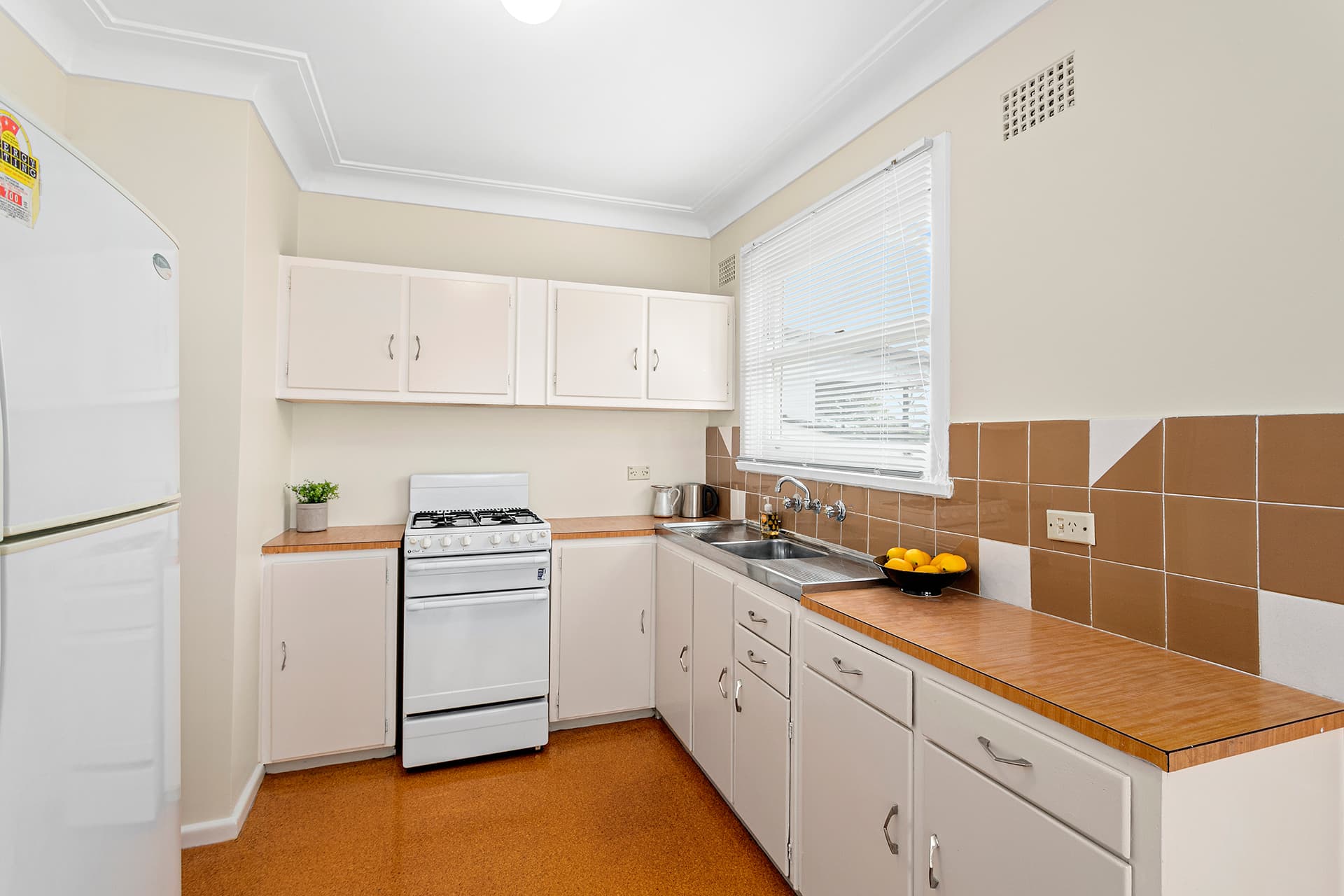 121 Thurlgona Road, Engadine, Engadine - Thumbnail 3