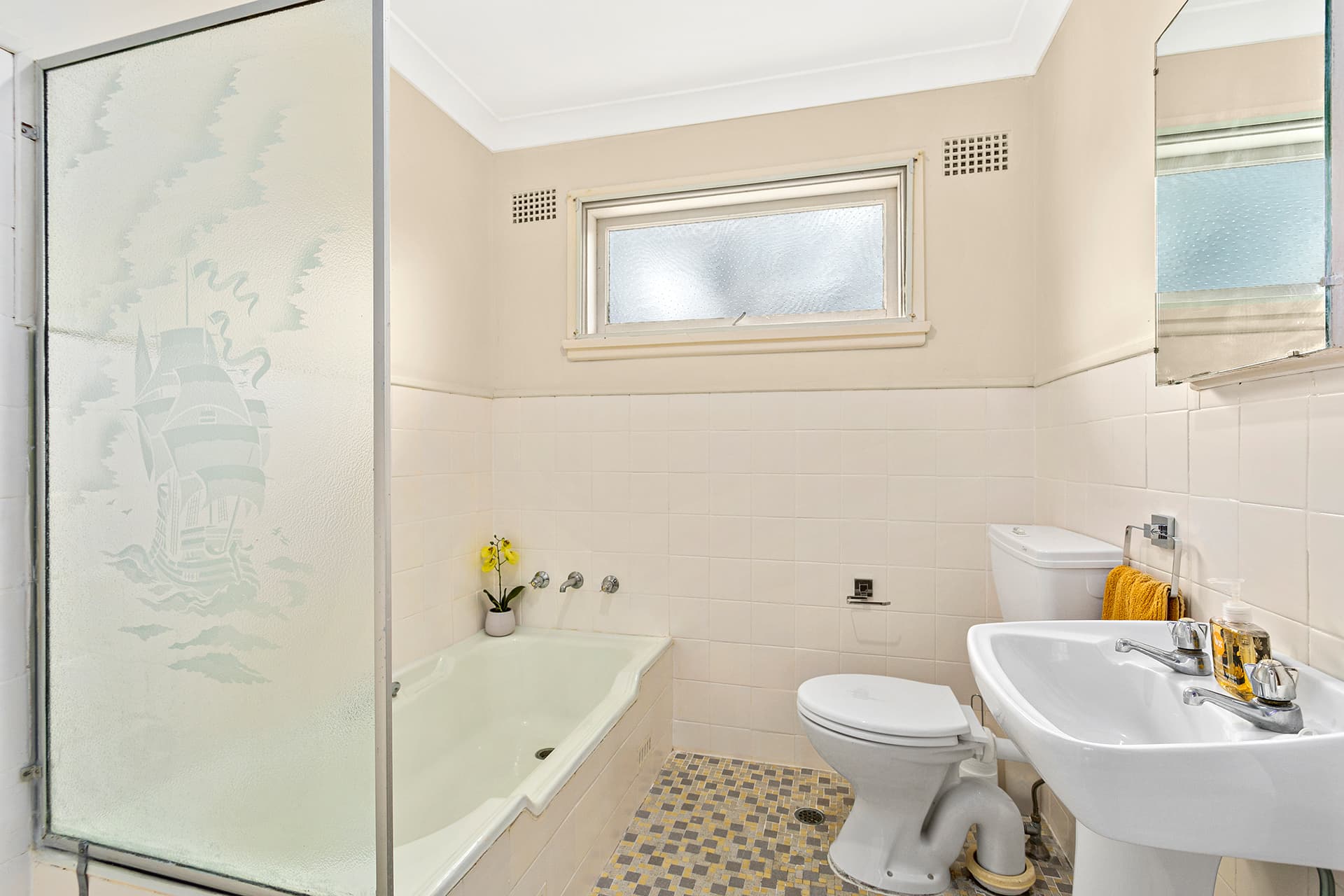 121 Thurlgona Road, Engadine, Engadine - Thumbnail 6