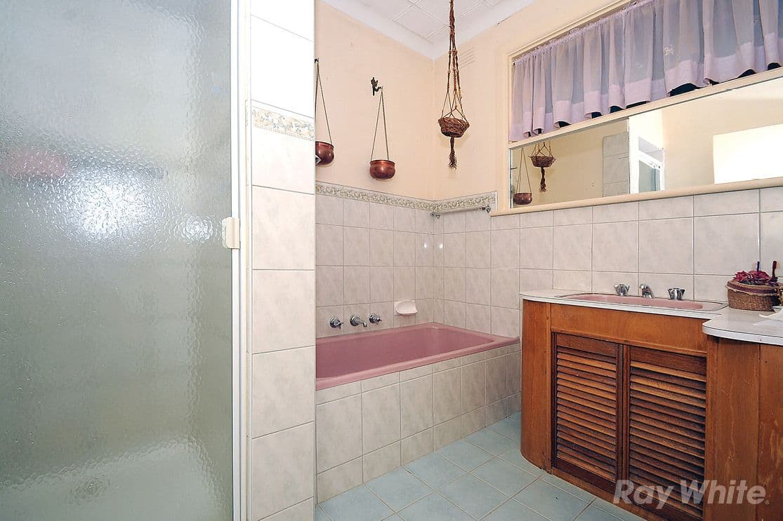 24 Delmore Crescent, GLEN WAVERLEY VIC 3150, Glen Waverley - Thumbnail 7