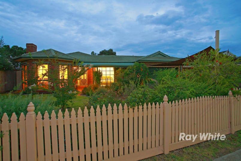 32 Lawless Drive, CRANBOURNE NORTH VIC 3977, Cranbourne North - Image 1