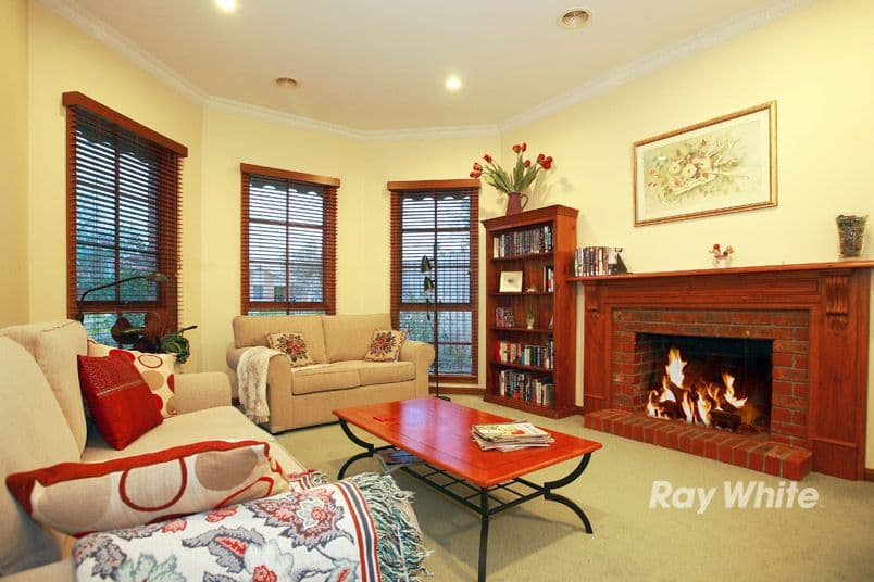 32 Lawless Drive, CRANBOURNE NORTH VIC 3977, Cranbourne North - Thumbnail 2