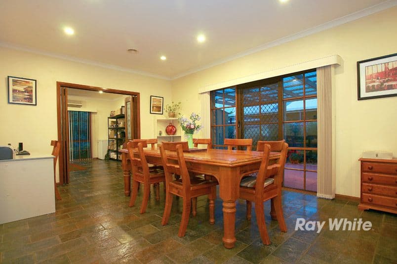 32 Lawless Drive, CRANBOURNE NORTH VIC 3977, Cranbourne North - Thumbnail 5