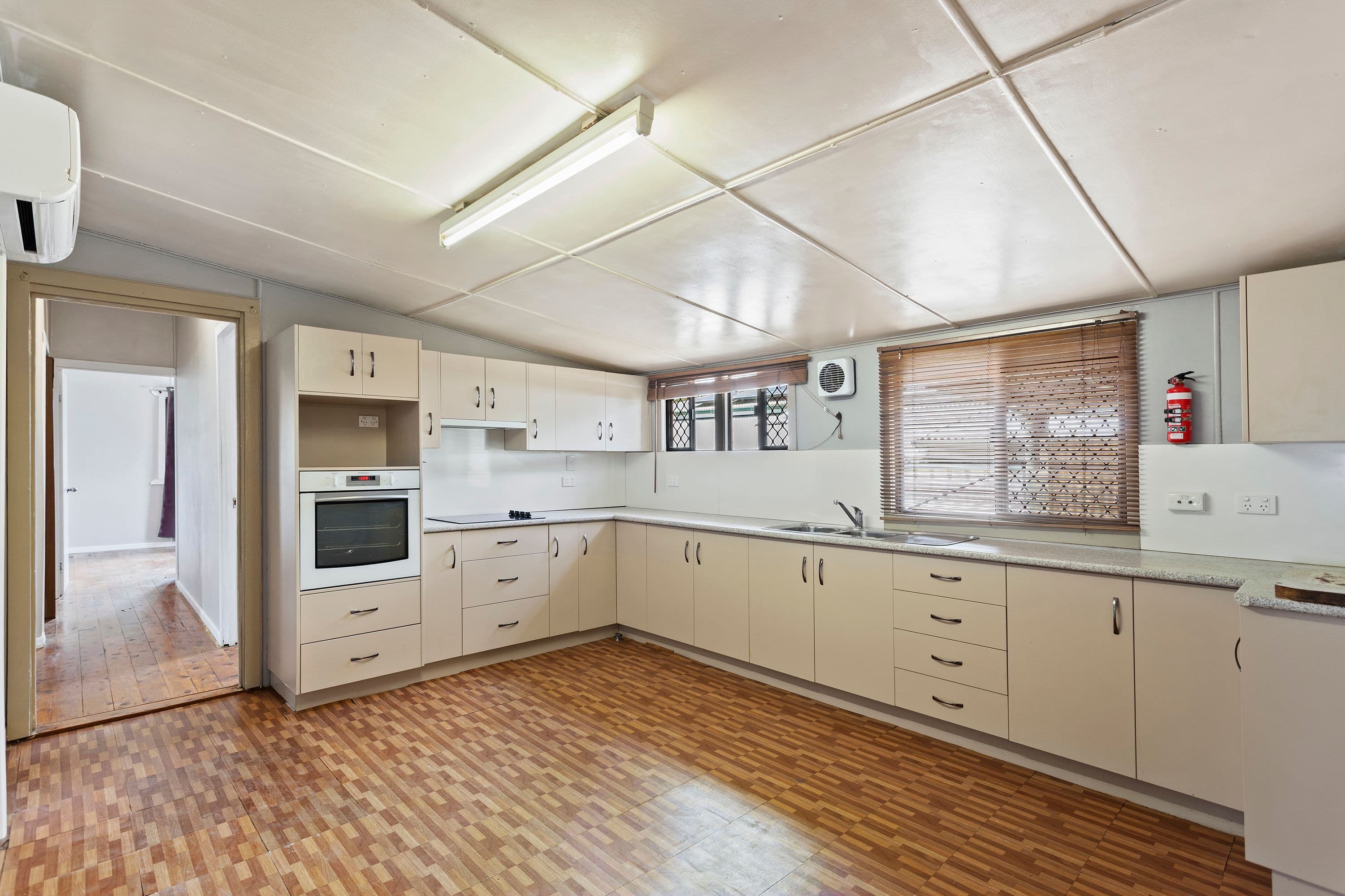 22 Park Street, Wilsonton QLD 4350, Wilsonton - Thumbnail 3