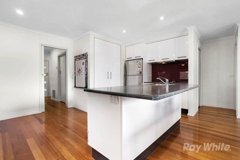 33 Whites Lane, Glen Waverley VIC 3150, Glen Waverley - Thumbnail 3
