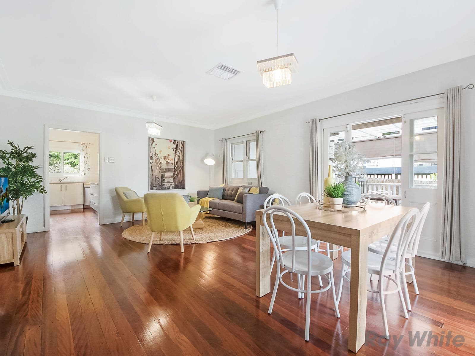 23 Fenacre Street, Strathmore - Thumbnail 2