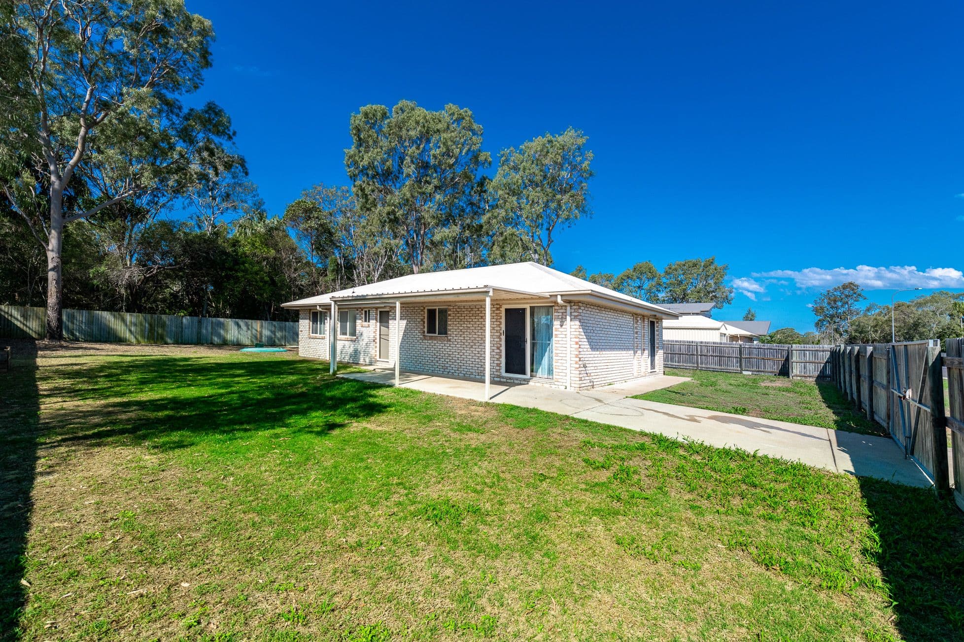 24 Malvern Drive, Moore Park Beach QLD 4670, Moore Park Beach - Thumbnail 3