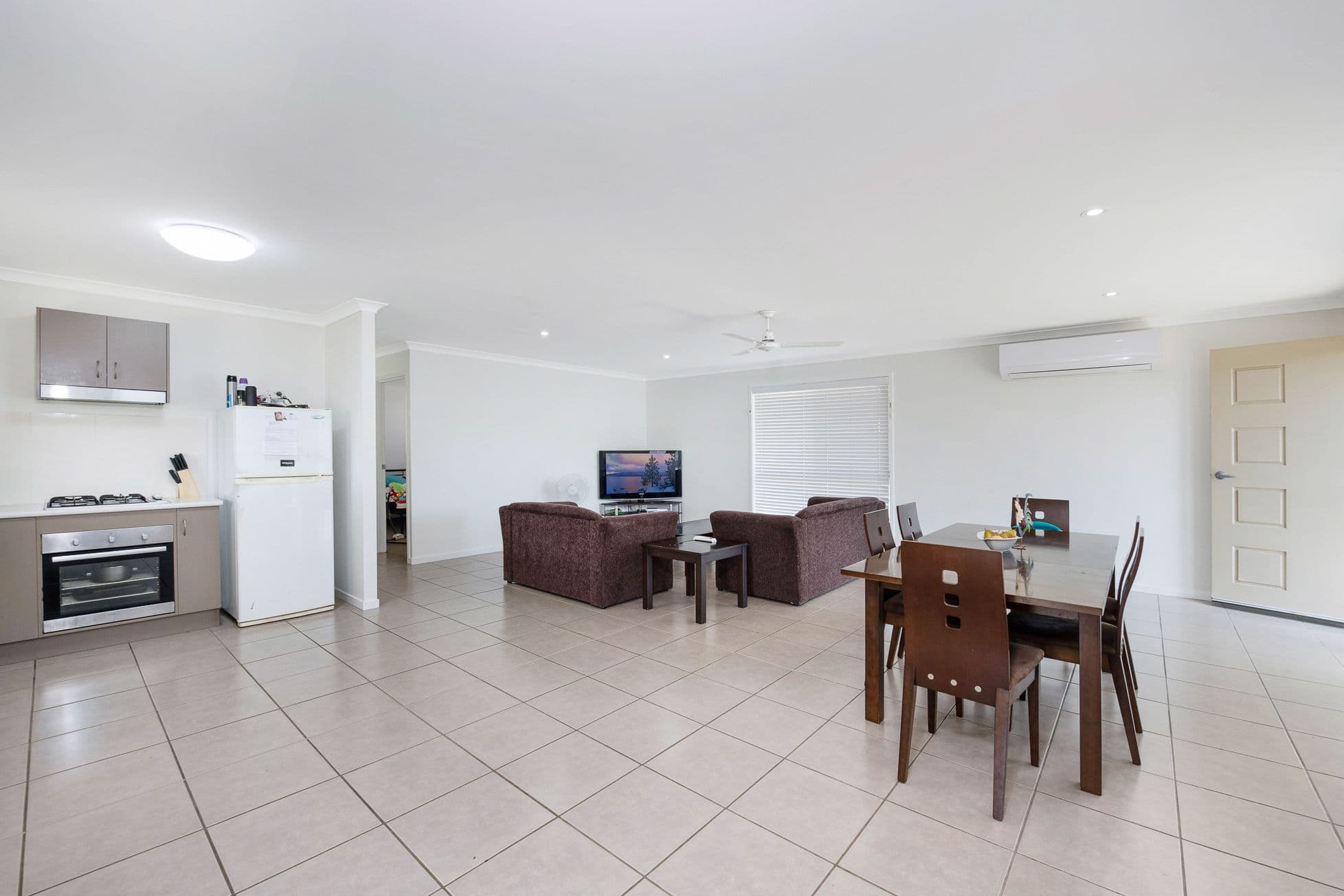 24 Malvern Drive, Moore Park Beach QLD 4670, Moore Park Beach - Thumbnail 4
