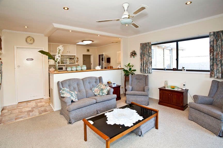 18 Madeline Street, GLEN WAVERLEY VIC 3150, Glen Waverley - Thumbnail 4