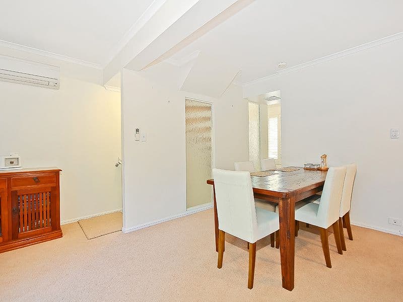 26 Miles Street, HAWTHORNE QLD 4171, Hawthorne - Thumbnail 3