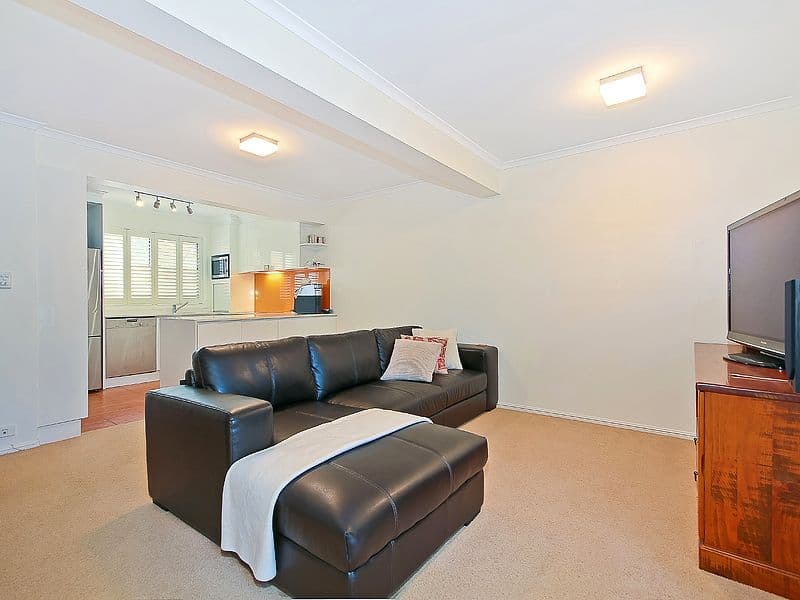 26 Miles Street, HAWTHORNE QLD 4171, Hawthorne - Thumbnail 4