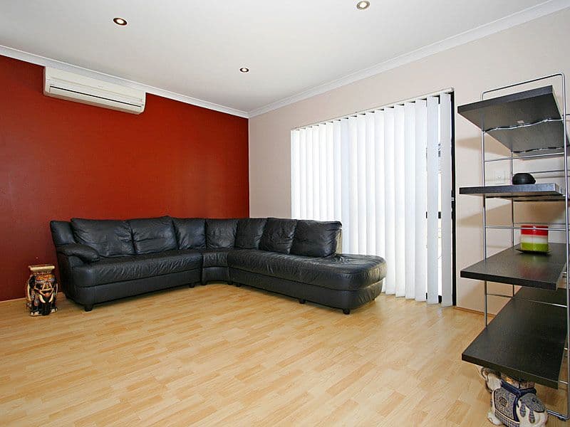 25b Stroughton Road, WESTMINSTER WA 6061, Westminster - Thumbnail 4