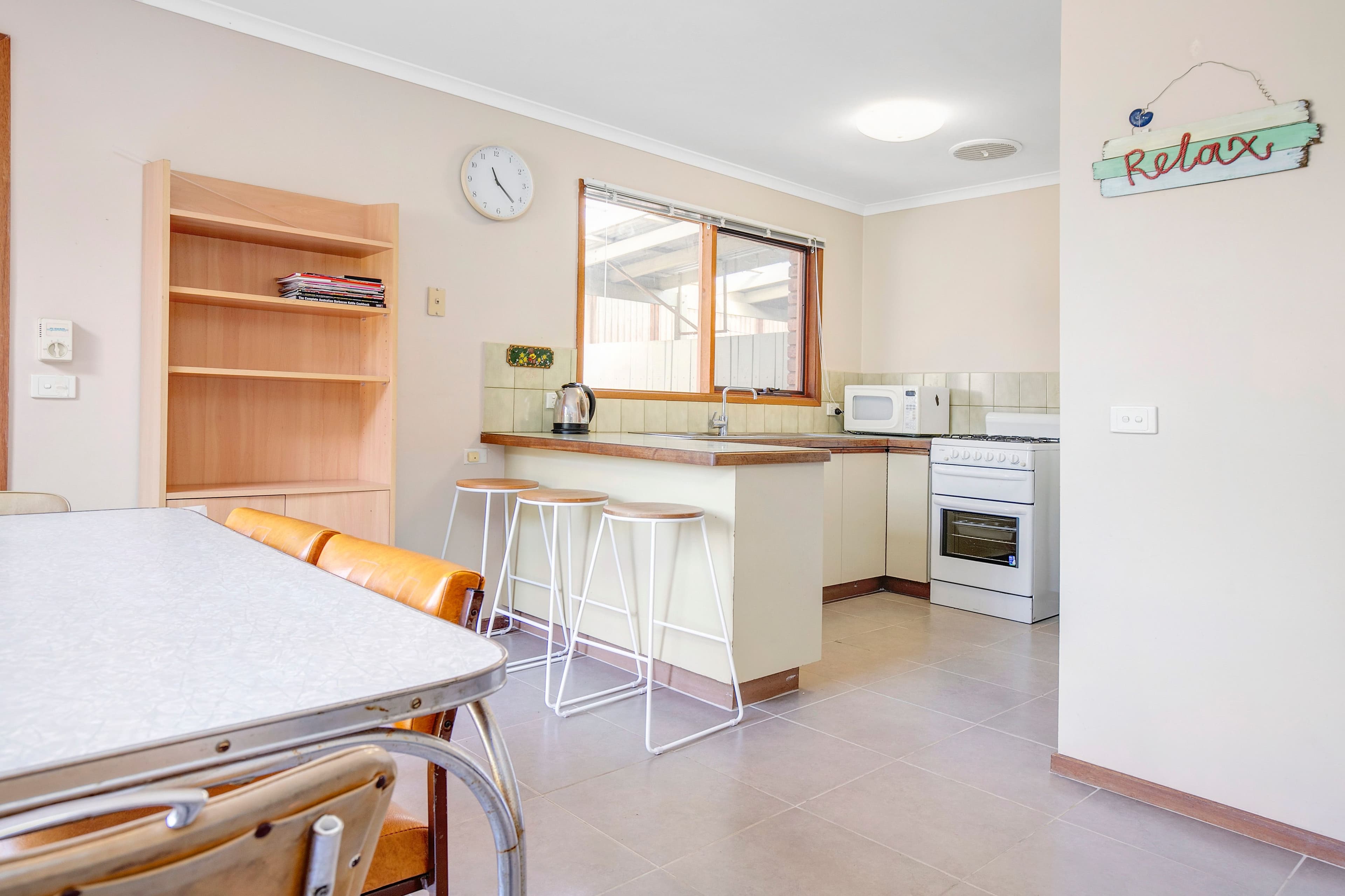 206 Ninth Avenue, Rosebud VIC 3939, Rosebud - Thumbnail 4