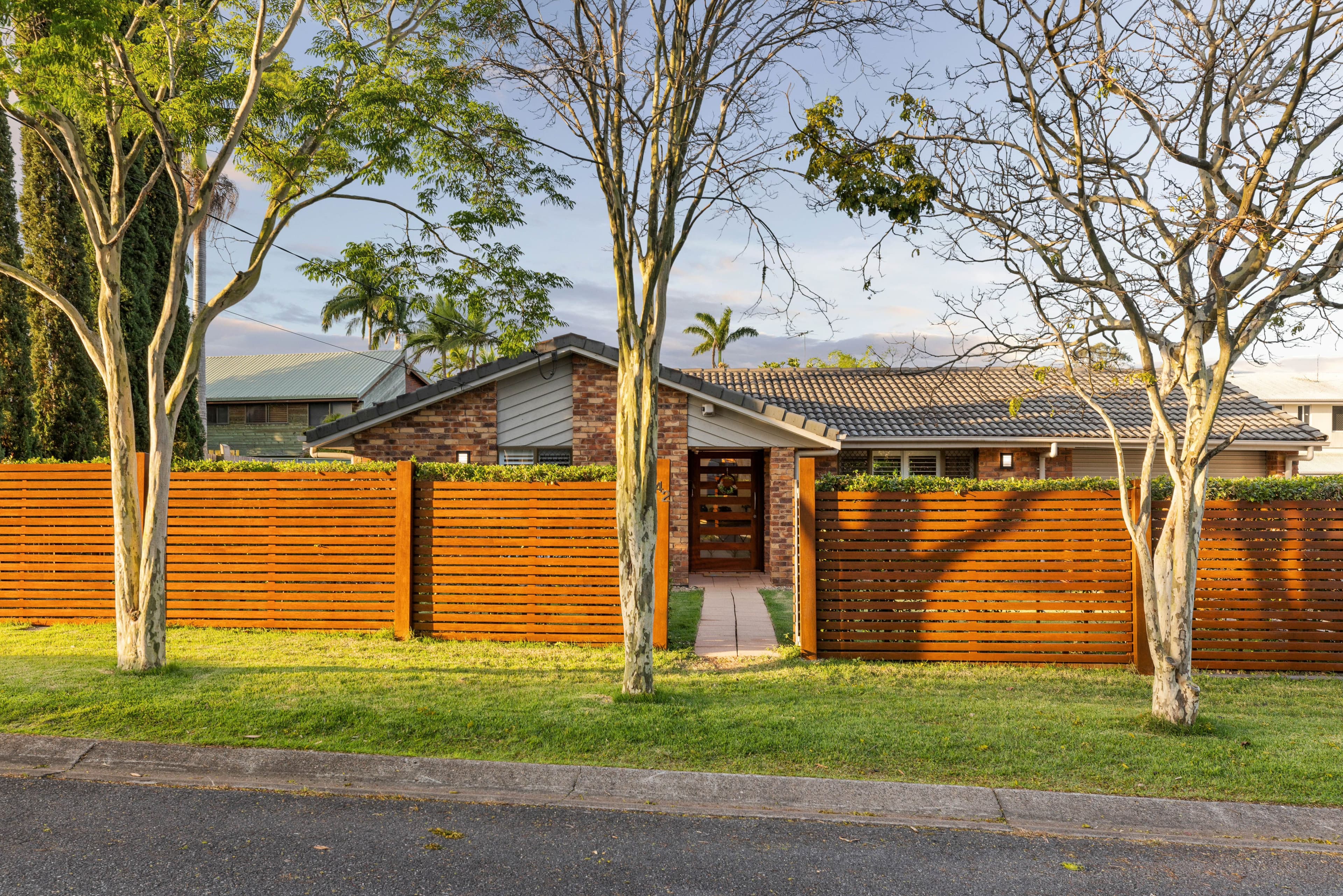 42 Deniven Street, Corinda QLD 4075, Corinda - Thumbnail 2