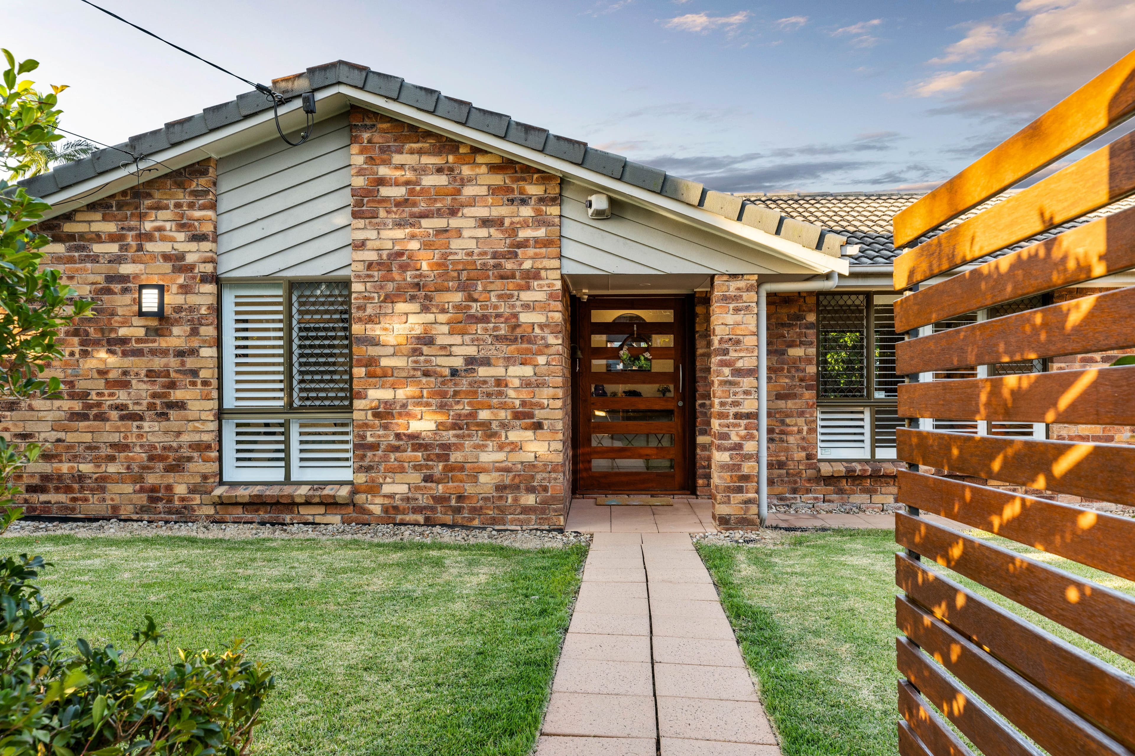 42 Deniven Street, Corinda QLD 4075, Corinda - Thumbnail 3