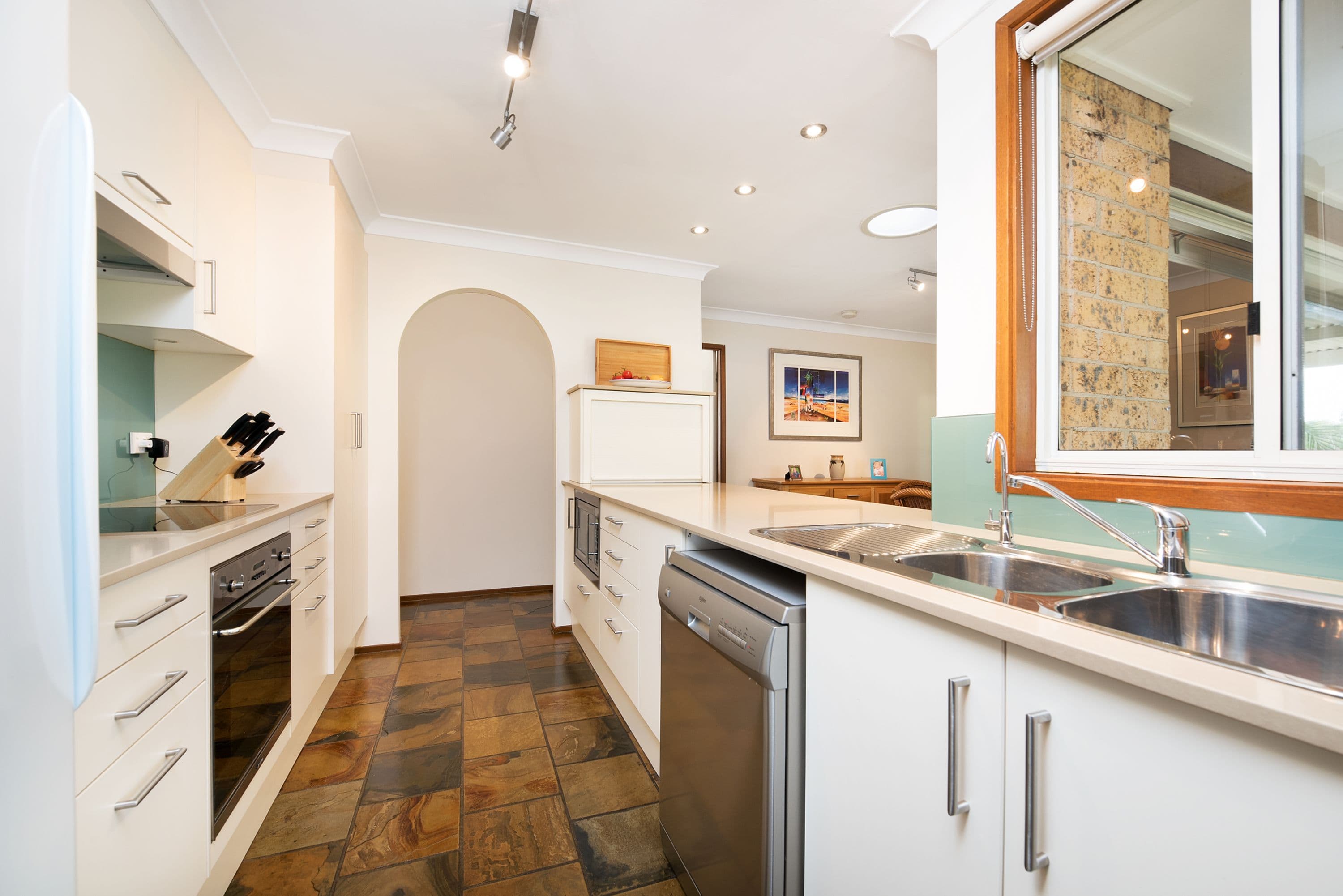 2 Kitava Place, Glenfield - Thumbnail 2