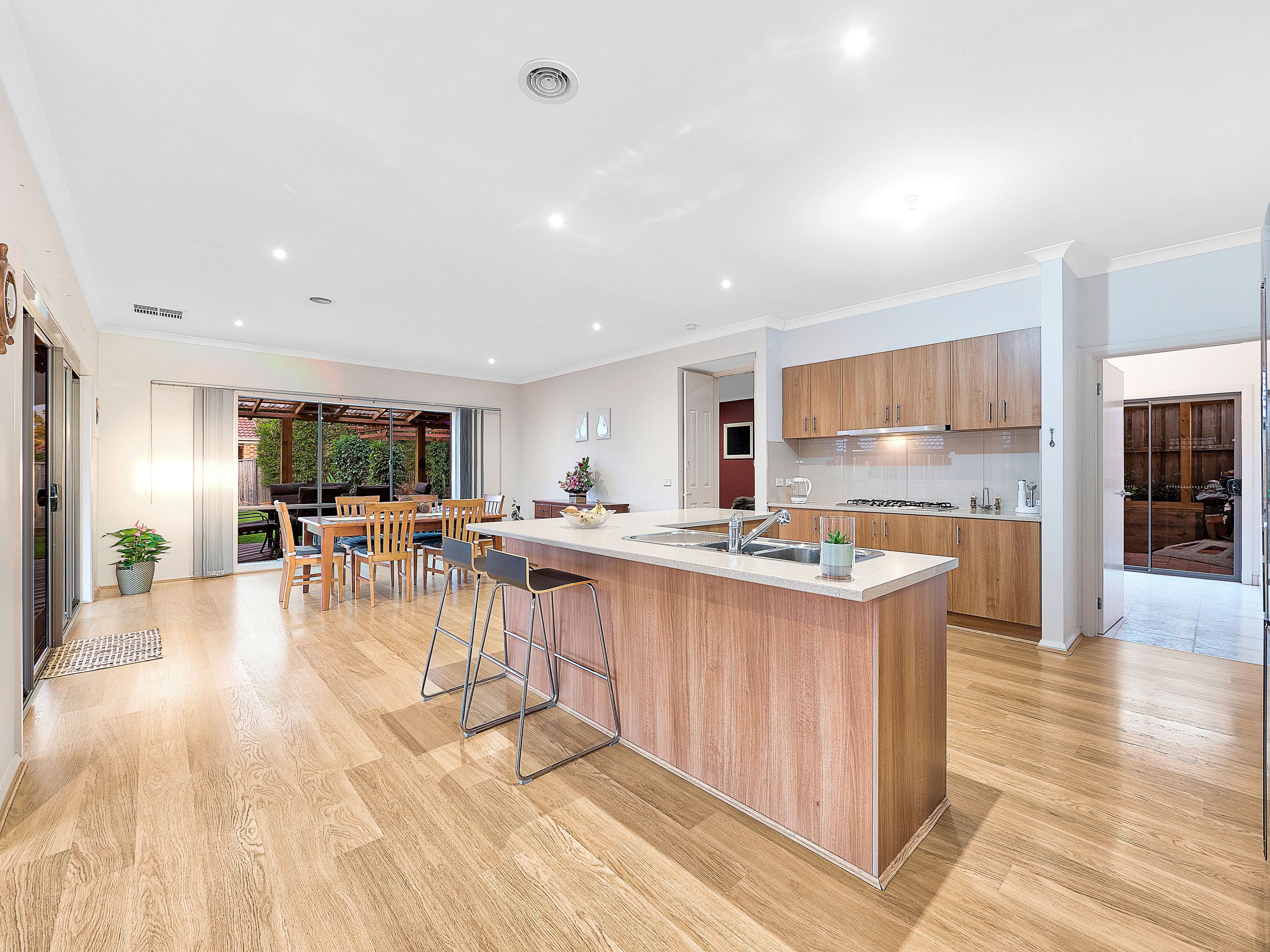 14 Mcgarvie Drive, Cranbourne North VIC 3977, Cranbourne North - Thumbnail 6