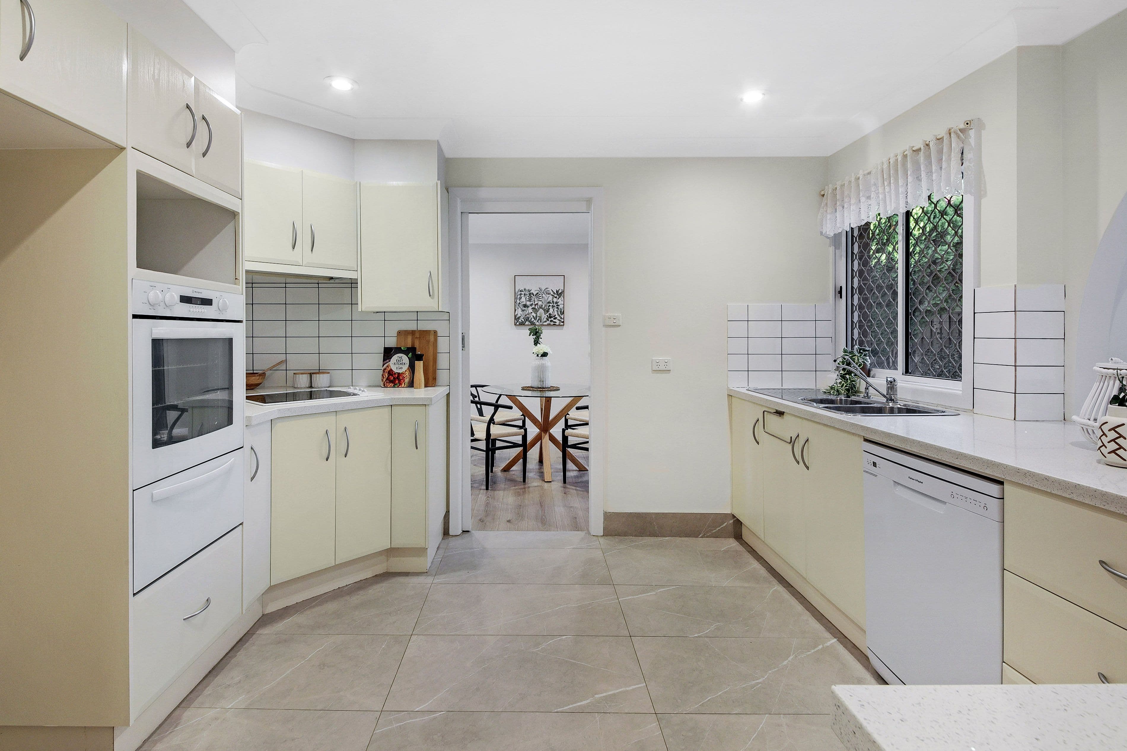 40 Leichhardt Crescent, Sylvania NSW 2224, Sylvania - Thumbnail 4